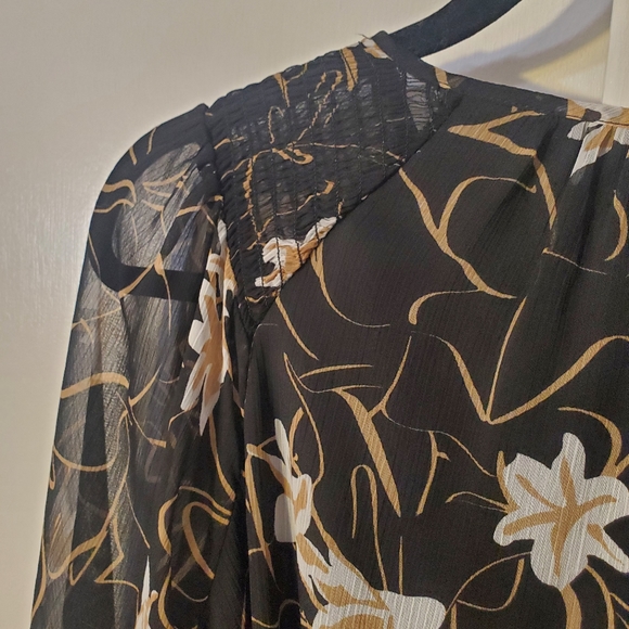 ELIZABETH & JAMES DRESS - SMALL - Picture 8 of 12